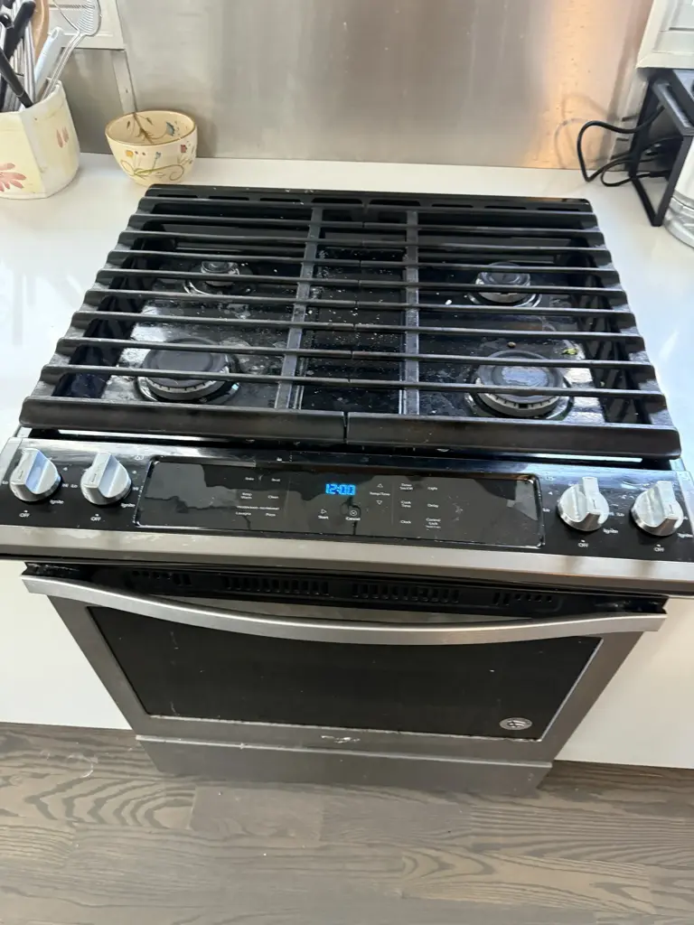 Appliance Repair Work 11