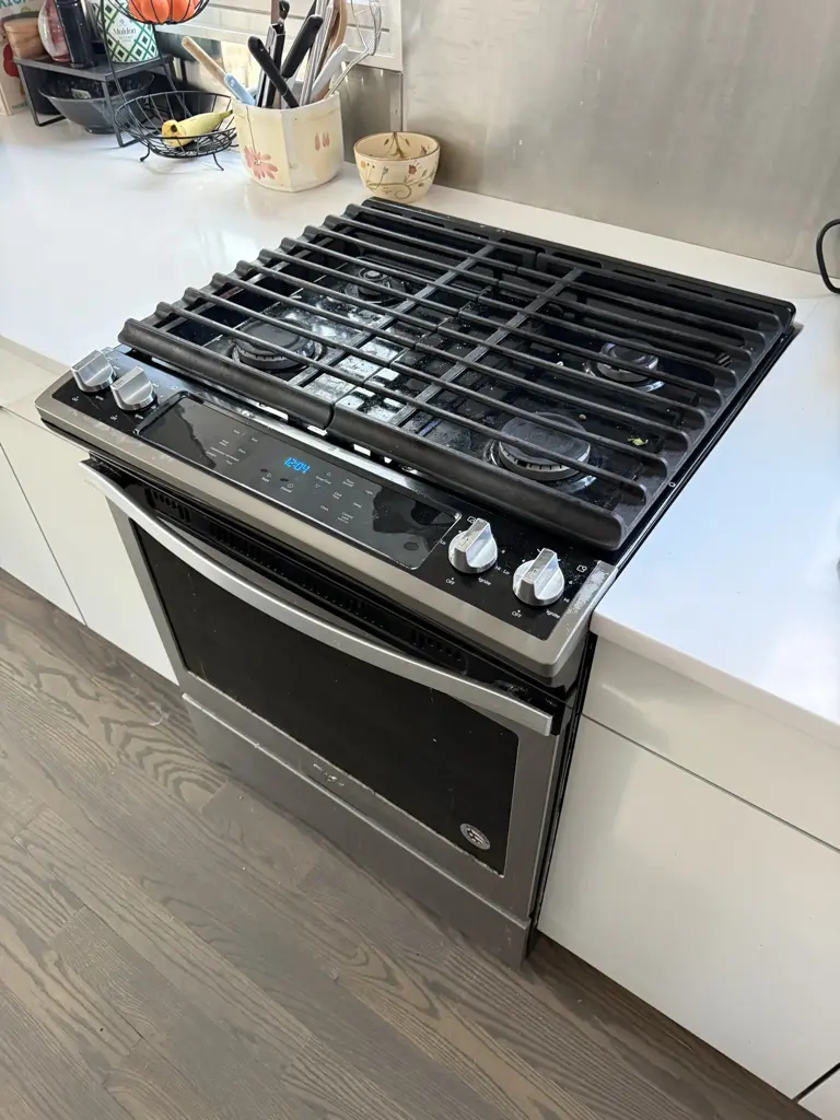 Appliance Repair Work 12