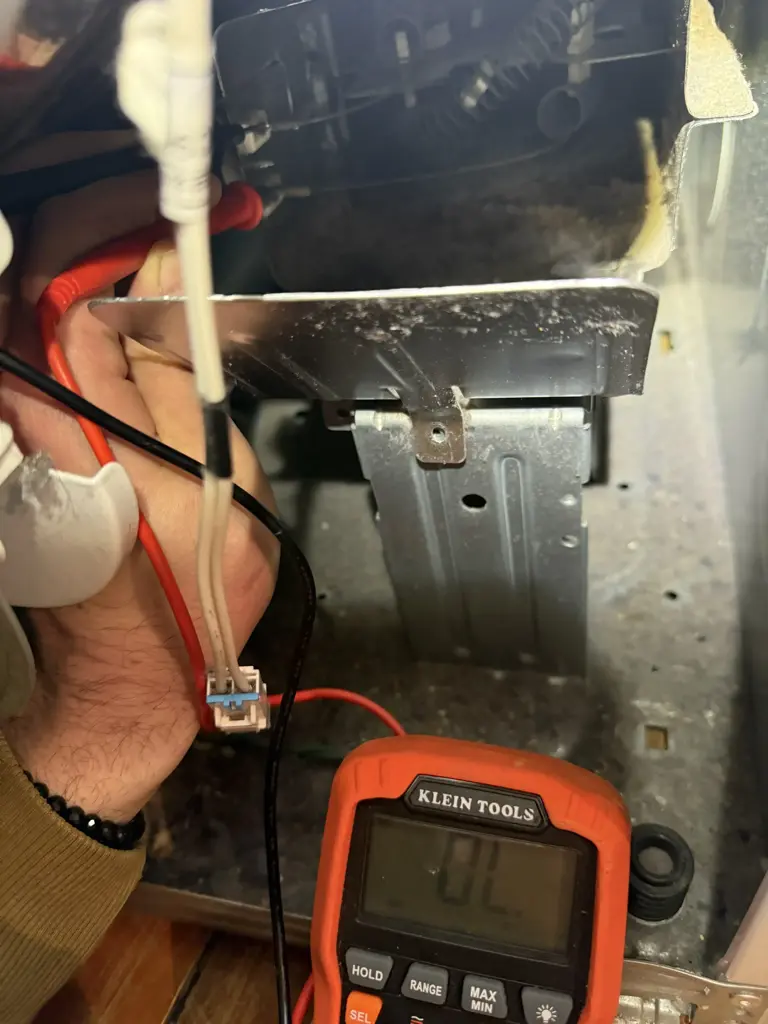 Appliance Repair Work 4