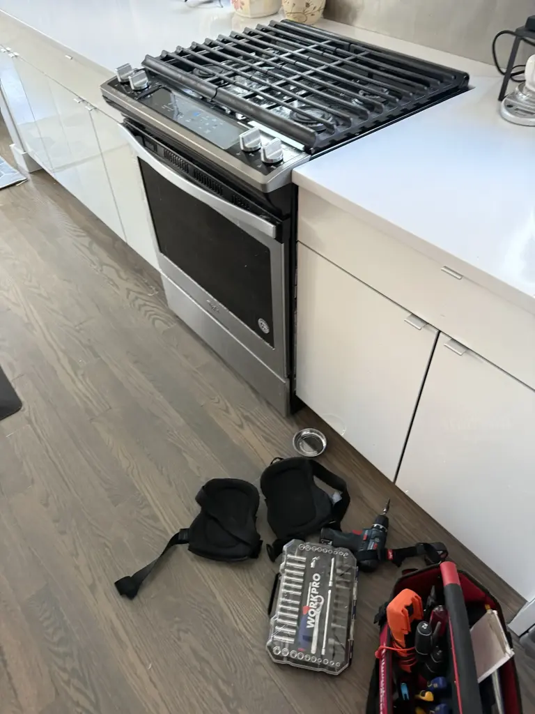 Appliance Repair Work 7